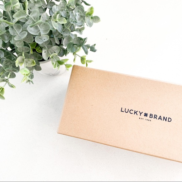 Lucky Brand White Leather Scrunch Ballet Flat - Picture 3 of 5